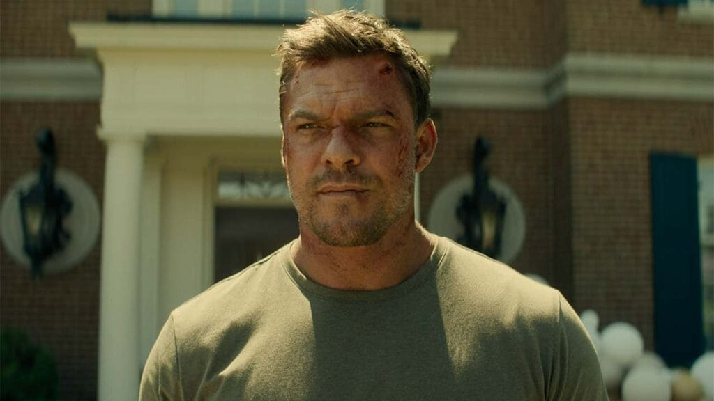 Alan Ritchson en la temporada 3 de Reacher