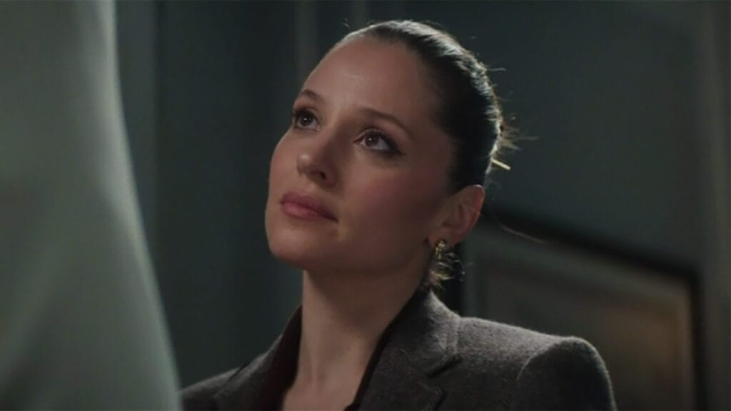 Heathher acepta trabajar para Fisk en el episodio 9 de Daredevil: Born Again