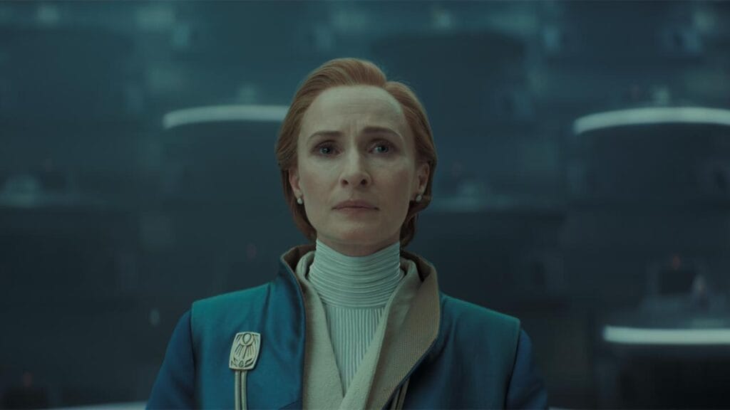 Mon Mothma habla ante el Senado en el episodio 9 de la temporada 2 de Andor