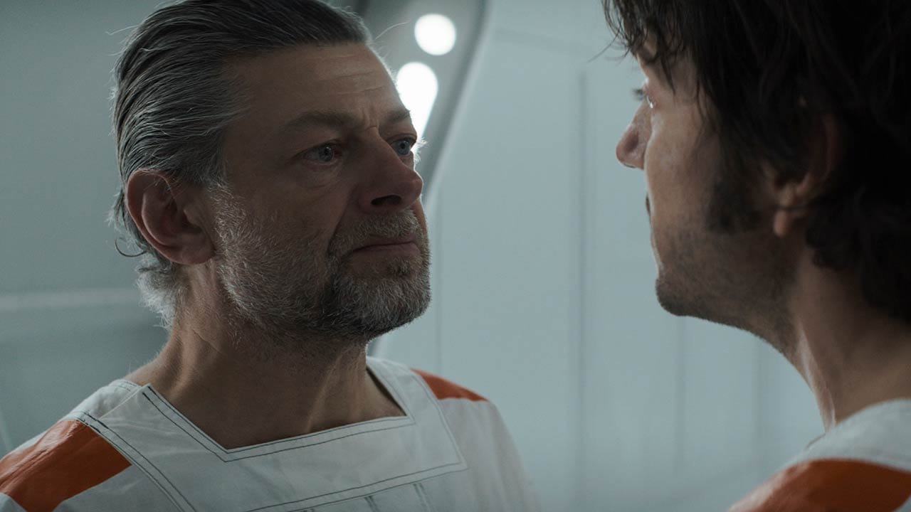 Explicación de por qué Andy Serkis no sale en la temporada 2 de Andor