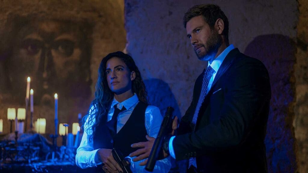 Rona-Lee Shimon y Tom Hopper en La Lista Final: Dark Wolf