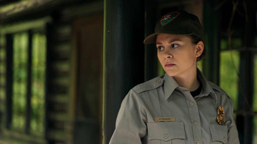 Liñy Santiago como Naya Vasquez en el episodio 3 de Indomable