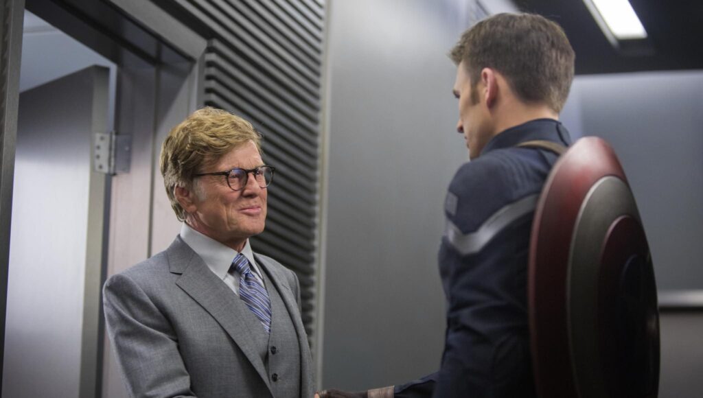 Robert Redford junto a Chris Evans en Capitán América: El Soldado de Invierno