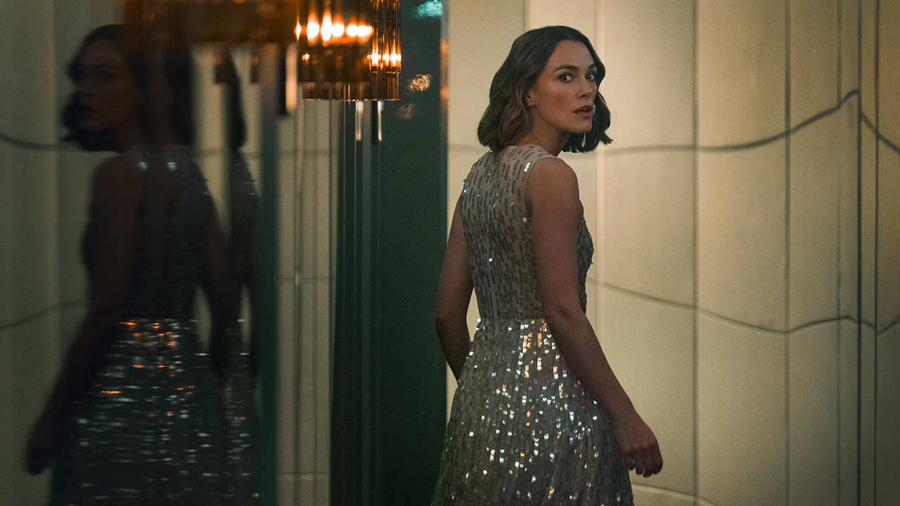 Keira Knightley como Lo en La mujer del camarote 10