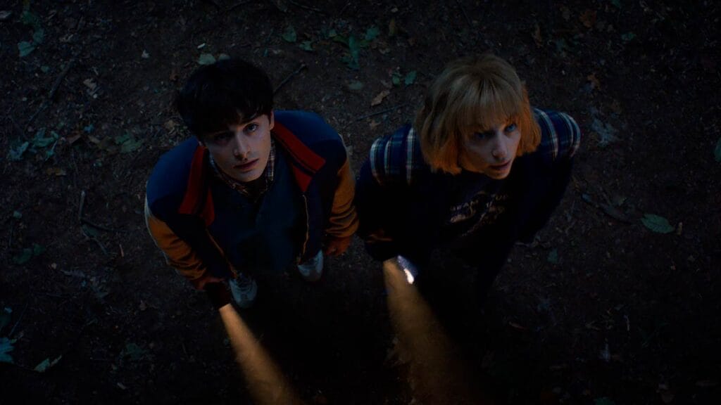 Will y Robin en el episodio 2 de la temporada 5 de Stranger Things