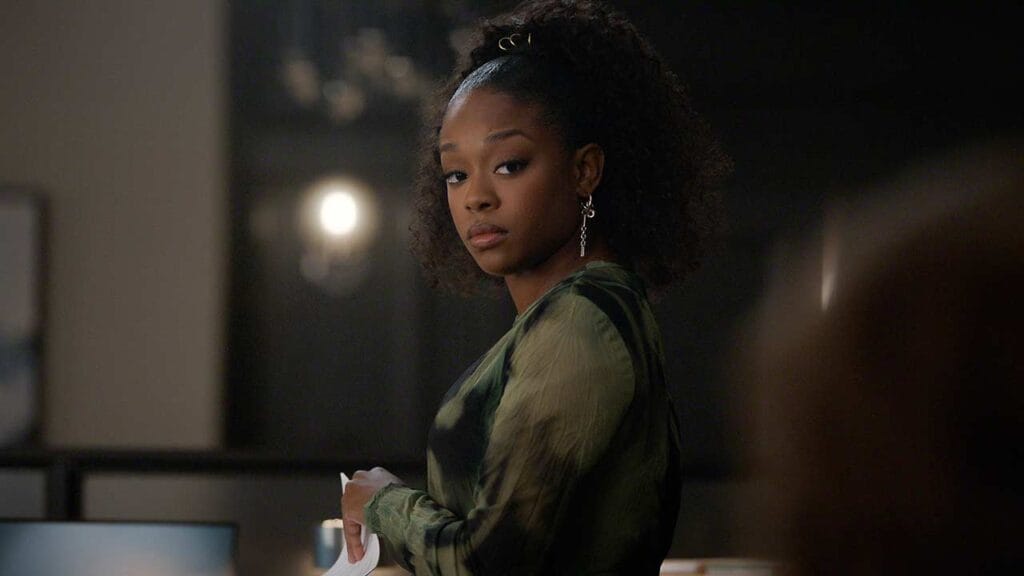 Izzy en la nueva temporada de El abogado del Lincoln