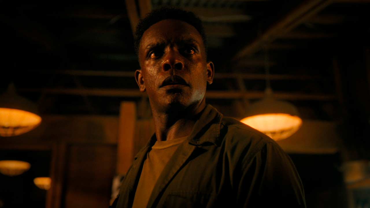 Chris Chalk como Dick Hallorann en el episodio 6 de IT: Bienvenidos a Derry