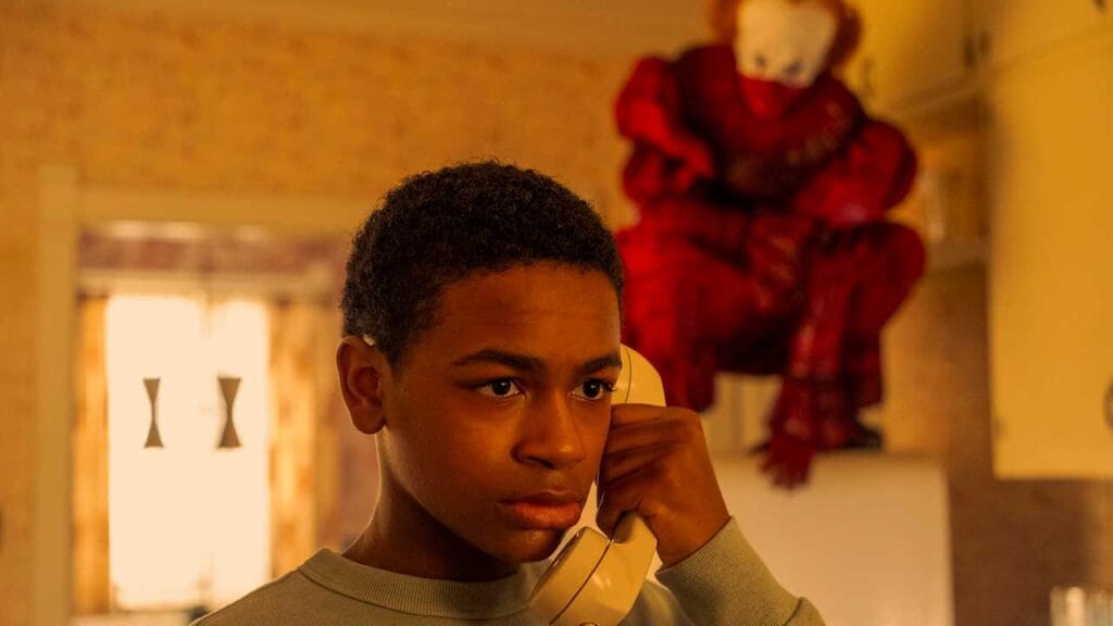 Pennywise ataca a Will en el episodio 7 de IT: Bienvenidos a Derry