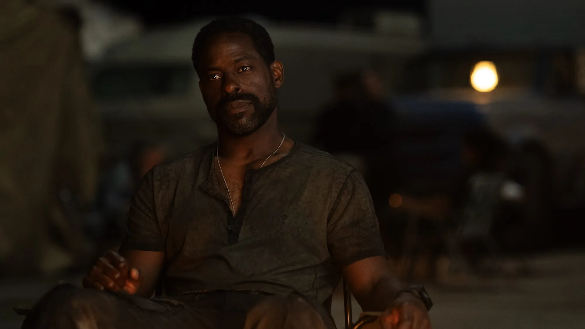 Sterling K. Brown como Xavier Collins en el episodio 8 de la temporada 2 de Paradise