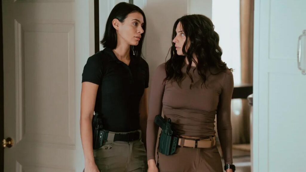 Laysla de Oliveira y Genesis Rodriguez en la temporada 3 de Lioness