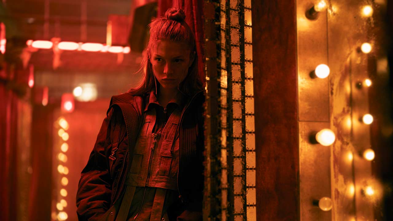 Hunter Schafer como Cora en Blade Runner 2099