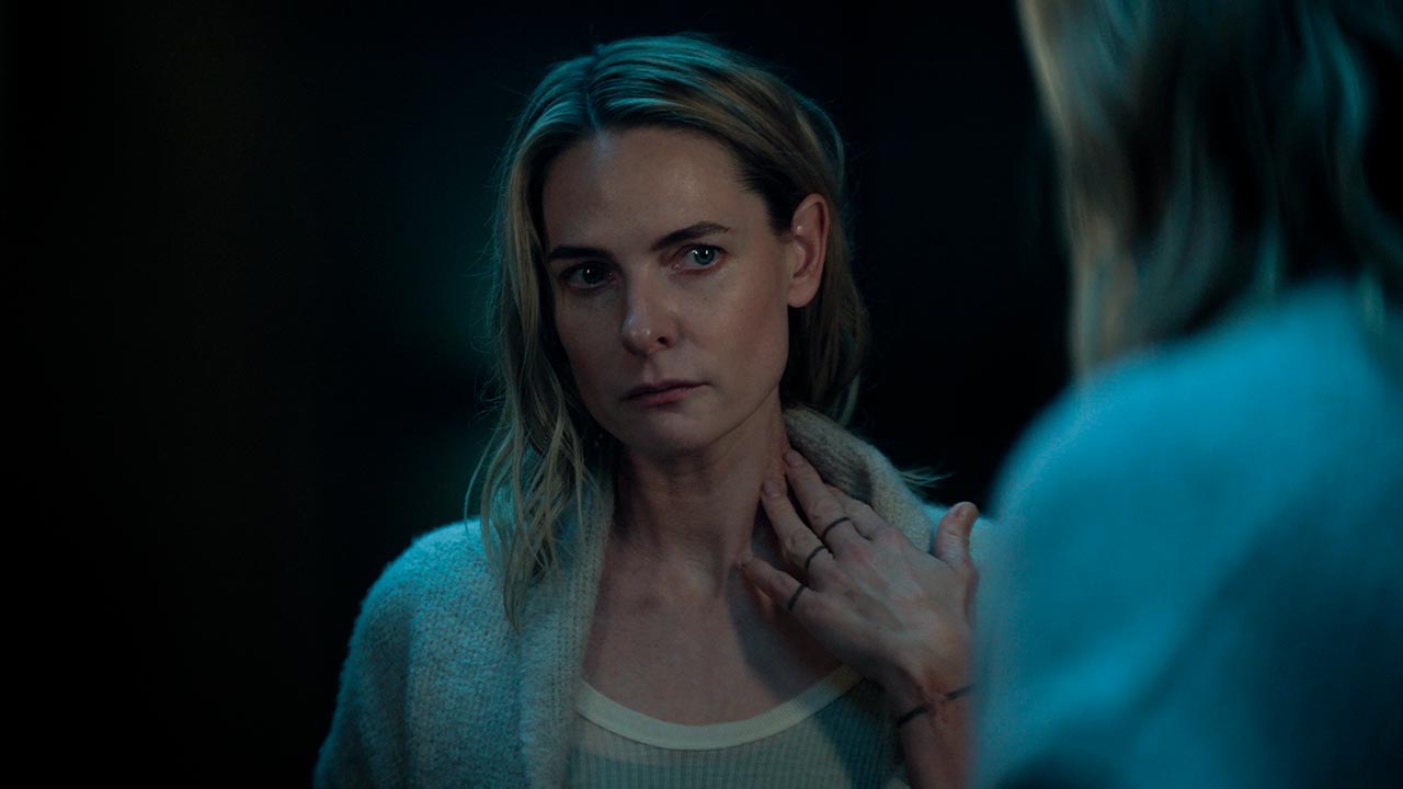 Rebecca Ferguson como Juliette en el episodio 3x01 de Silo