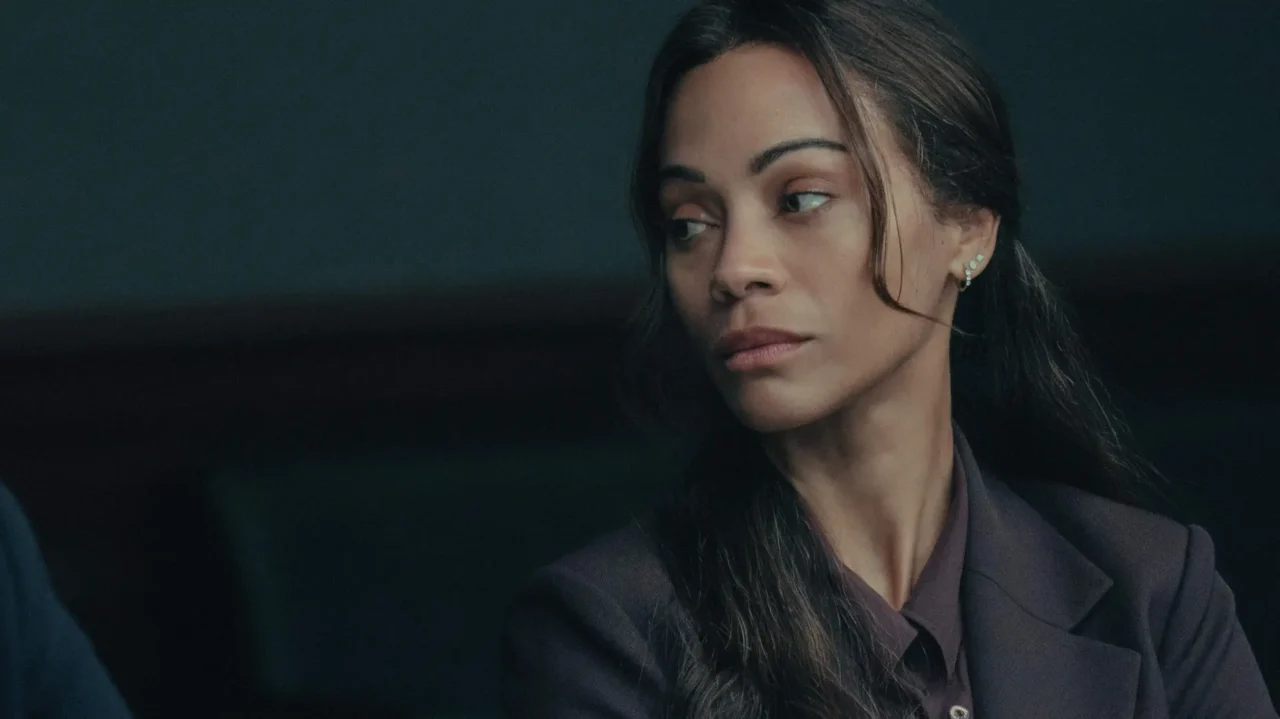 Zoe Saldaña en el episodio 2 de la temporada 3 de Lioness