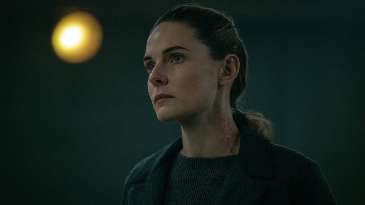 Rebecca Ferguson como Juliette en el episodio 7 de la temporada 3 de Silo