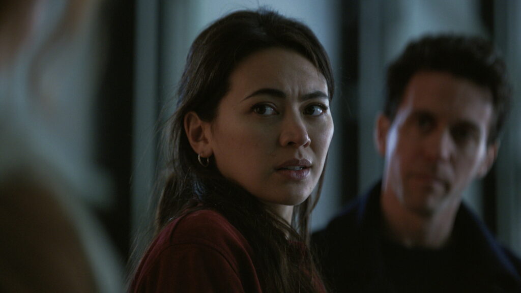Jessica Henwick como Helen y Ashley Zukerman como Daniel en el episodio 3x07 de Silo