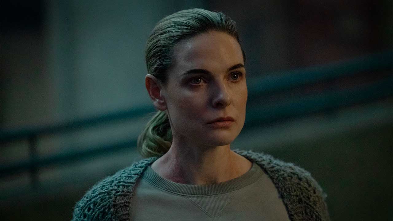 Rebecca Ferguson como Juliette en el episodio 5 temporada 3 de Silo