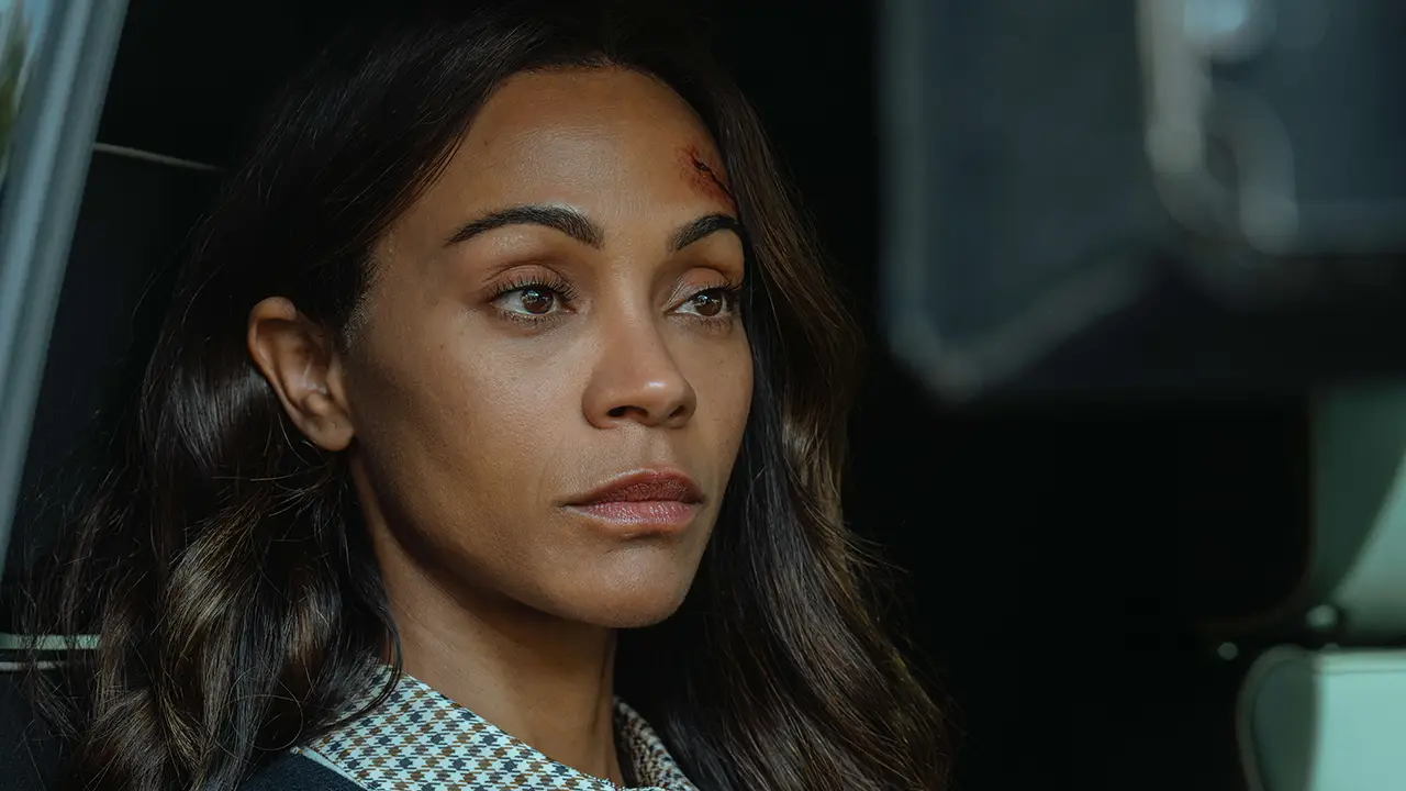 Zoe Saldaña como Joe en el episodio 7 de la temporada 3 de Lioness