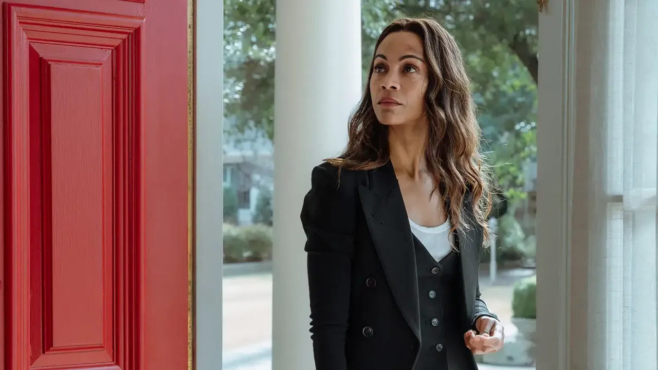 Zoe Saldaña en el episodio 8 de la temporada 3 de Lioness