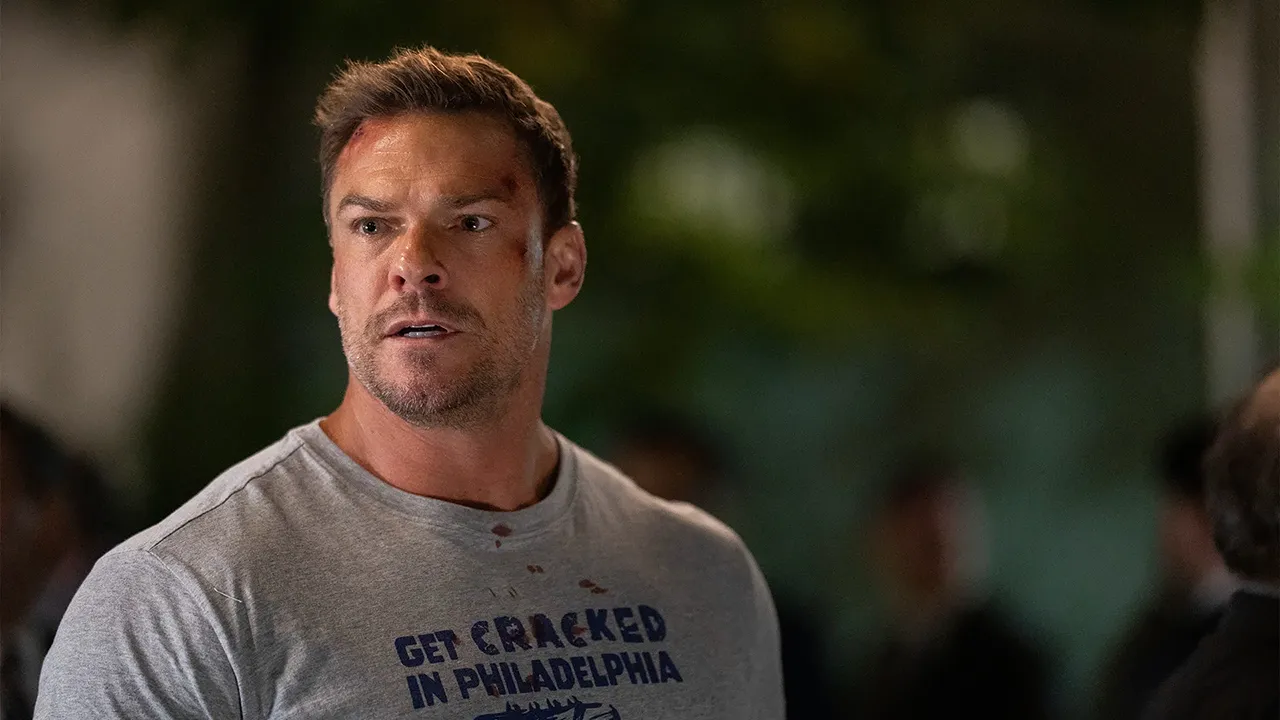 Alan Ritchson como Jack Reacher en el episodio 7 de la temporada 4 de Reacher