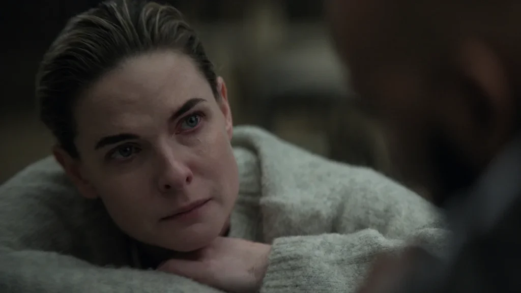 Rebecca Ferguson como Juliette en el episodio 3x10 de Silo