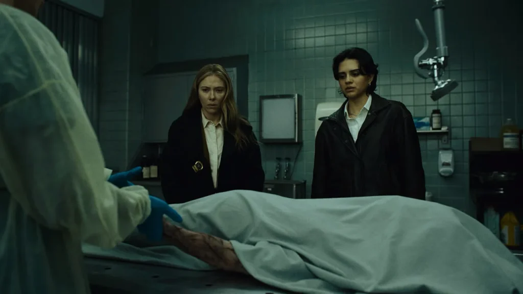 Scarlett Johansson y Sasha Calle en la nueva película de El Exorcista