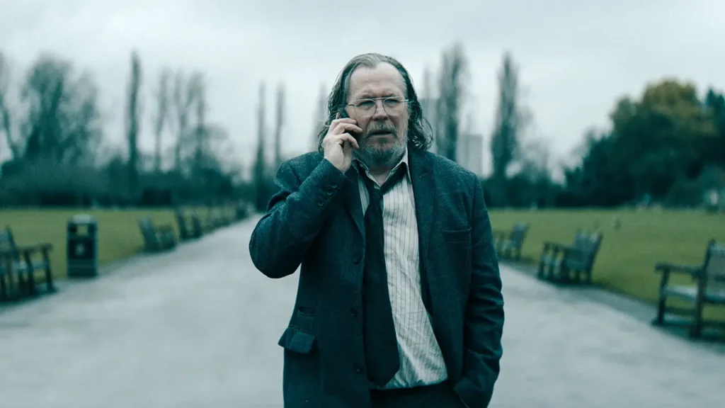 Gary Oldman como Jackson Lamb en el episodio 5 de la temporada 6 de Slow Horses